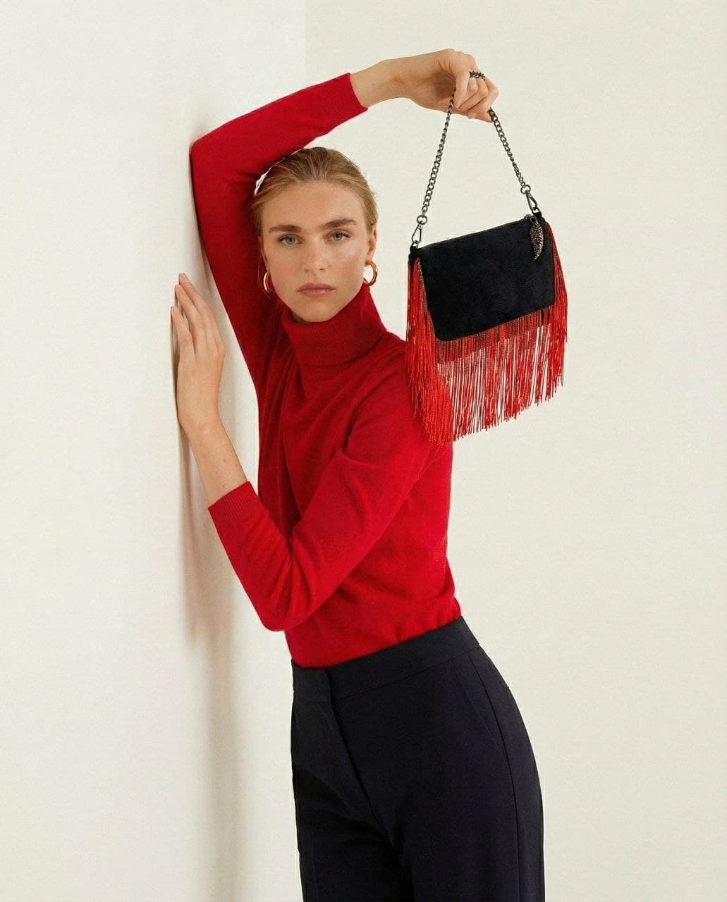 Сумка Tiny metallic fringe Montenegro red